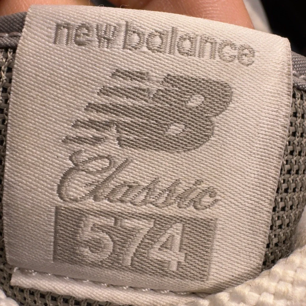 New Balance Classic 574 Grey Men's Size 10.5 Suede Low Top Sneakers ML574EVG